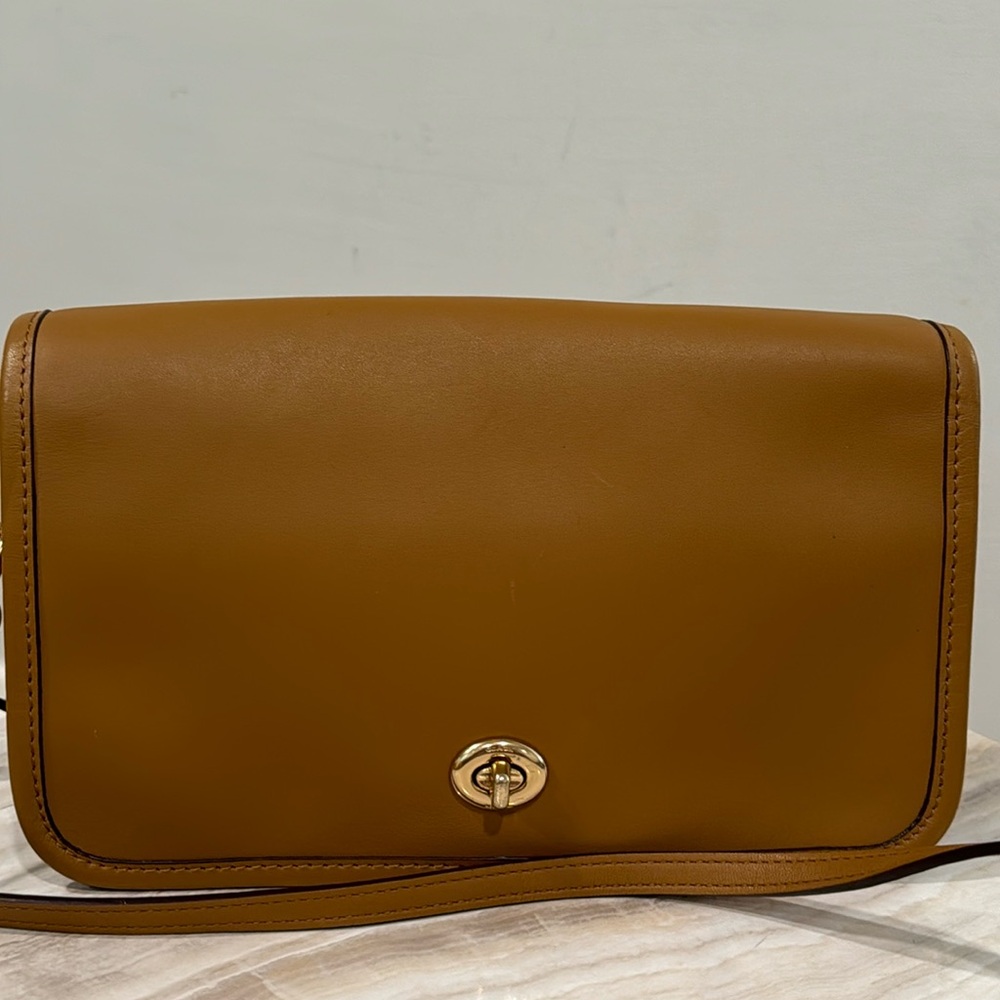 Coach Penny Leather Crossbody Bag EUC - Picture 4 of 17